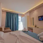 Denoel Hotel