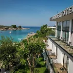 Denoel Ksamil