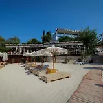 Denoel Hotel