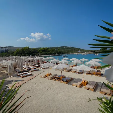 Denoel Hotel 4*