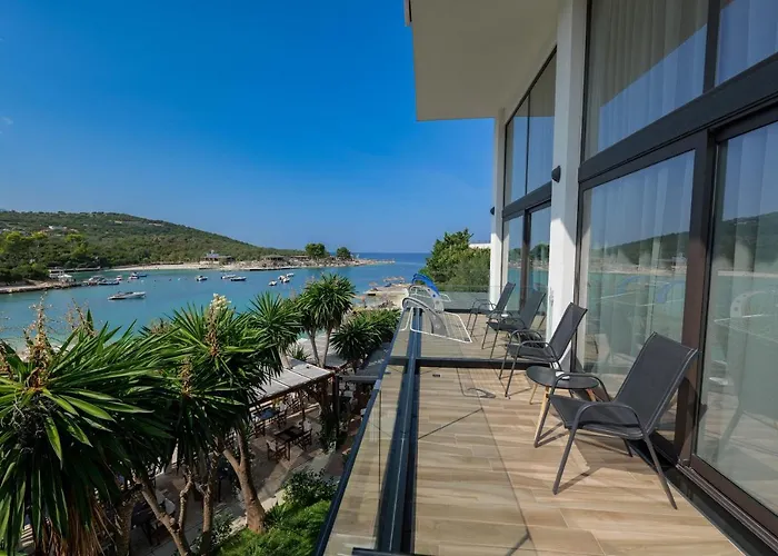 Denoel 4* 卡萨米尔