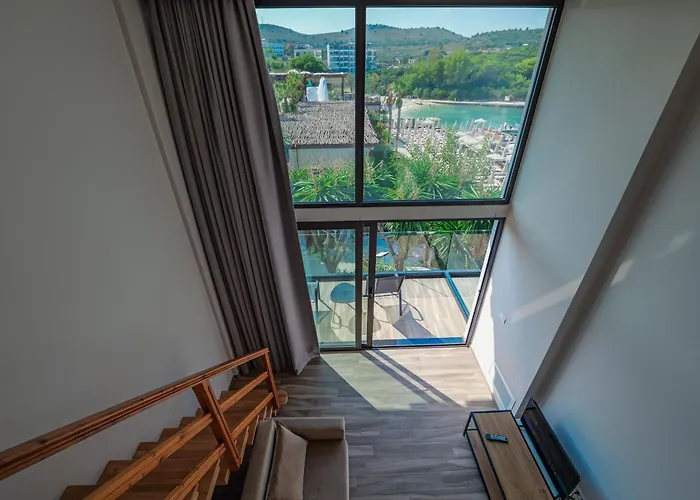 Denoel 4* 卡萨米尔