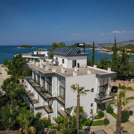 Denoel Hotel