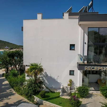 Denoel Hotel 4*